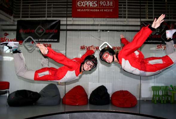 Skydiving arena